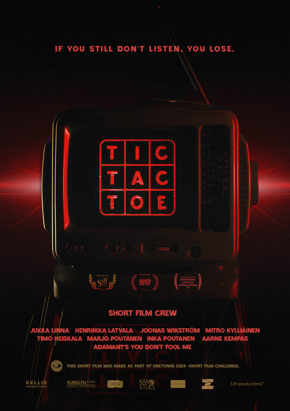 Tic-tac-toe -lyhytelokuvan posteri, jossa punasävyinen pikkutelevisio ja tekstilogo.